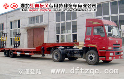 低平板運輸半掛車