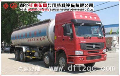 斯太爾前四后八粉料物料運(yùn)輸車